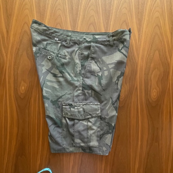 RIP CURL Mirage Boardwalk Camo Board Shorts- Mens 34 - Picture 7 of 8